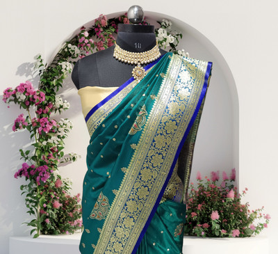 HouseOfCommon Woven Banarasi Handloom Silk Blend Saree(Light Green)