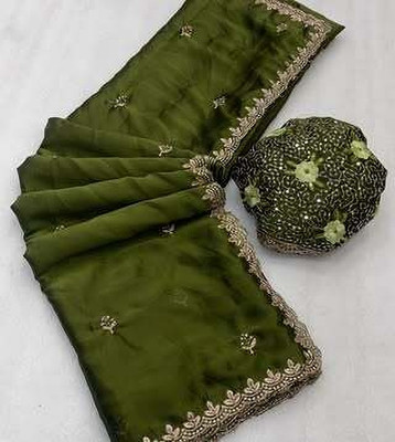 VIVAI CREATION Embroidered Gadwal Silk Blend Saree(Dark Green)