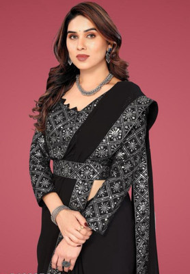 Rajvi Enterprises Solid/Plain, Geometric Print, Floral Print, Embellished, Embroidered Bollywood Georgette Saree(Black)