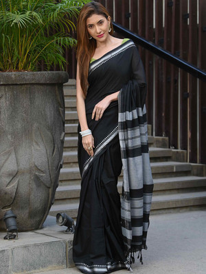 SAPTAK FASHION Solid/Plain Handloom Cotton Blend Saree(Black)