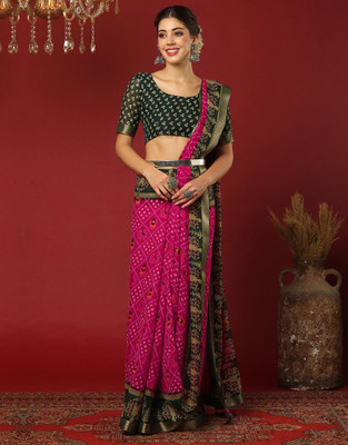 Anmi Printed, Embellished Patola Chiffon, Georgette Saree(Green, Pink)
