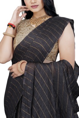 VIYONA FAB Self Design Bollywood Chiffon Saree(Black)