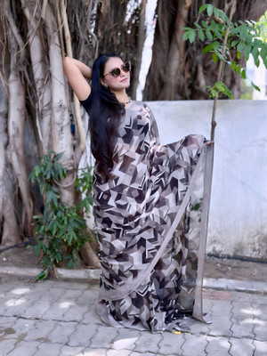 S.R.TEXTILES Self Design, Printed Daily Wear Georgette Saree(Multicolor, Grey)