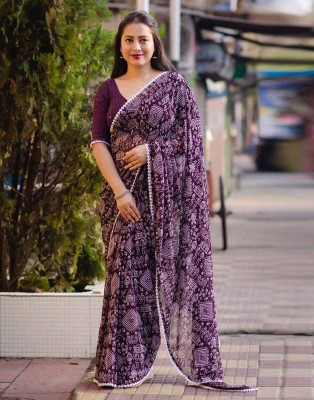 Divastri Geometric Print, Printed, Embellished Bollywood Georgette Saree(Purple, Cream)