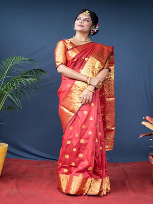GajGajra Self Design Kanjivaram Jacquard Saree(Red)