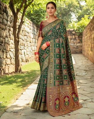 Mahastree Woven, Printed Paithani Silk Blend Saree(Multicolor)