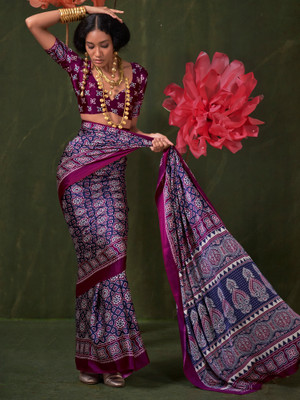 Sareemall Printed Hand Batik Crepe Saree(Dark Blue)