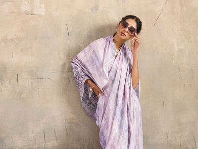 Tasrika Embellished, Printed Bollywood Crepe, Jacquard Saree(Pink)