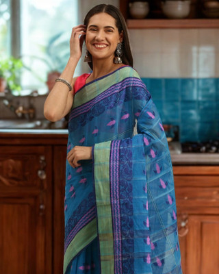 Desh Bidesh Embroidered Handloom Pure Cotton Saree(Blue)