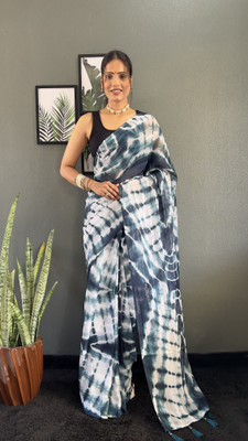 GEETABA FASHION Digital Print Bollywood Georgette Saree(Blue)