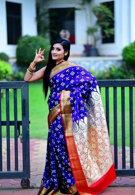 HouseOfCommon Woven Banarasi Jacquard Saree(Dark Green)