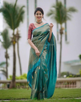 Bansari Textiles Self Design, Woven, Applique, Printed, Temple Border, Striped Kanjivaram Jacquard, Art Silk Saree(Light Blue)