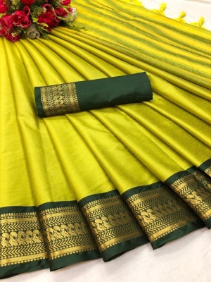 het designer studio Printed, Paisley, Digital Print, Blocked Printed, Woven, Graphic Print, Checkered Banarasi Jacquard, Art Silk Saree(Green)