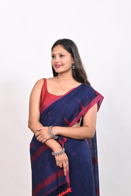 Biyahuti Woven, Self Design, Solid/Plain Handloom Mulmul Saree(Blue)