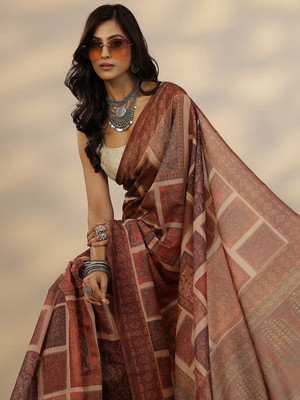 LIBAS Printed Daily Wear Silk Blend Saree(Multicolor)