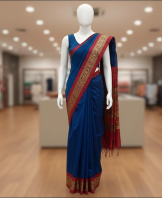Auraaboutique Solid/Plain Handloom Pure Cotton Saree(Red, Dark Blue)