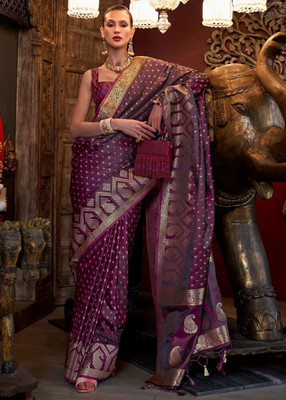 Vichitra Woven, Self Design Banarasi Silk Blend, Jacquard Saree(Purple)