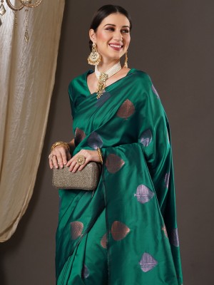 Sassy Hues Woven Kanjivaram Cotton Silk, Art Silk Saree(Green)