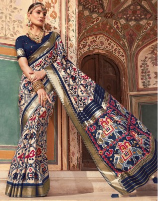 Satrani Printed, Embellished Patola Silk Blend Saree(Cream, Dark Blue, Multicolor)