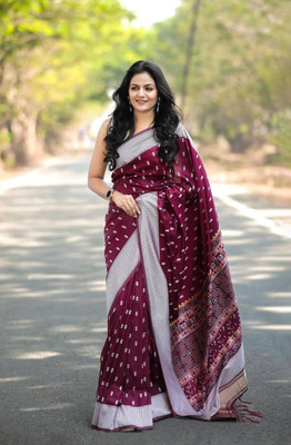 RUCHAA FASHION Woven Banarasi Cotton Silk Saree(Maroon, Silver)