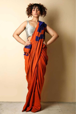 Lakshmi Boutique Self Design Handloom Cotton Blend Saree(Dark Blue, Orange, Blue)