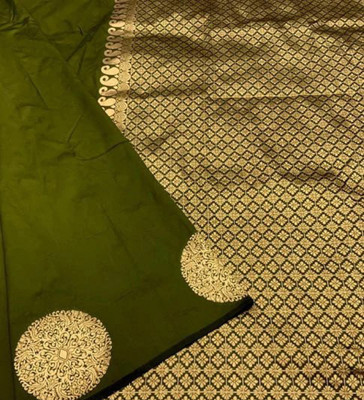 Julee Self Design Banarasi Pure Silk Saree(Dark Green)