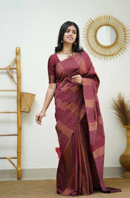 Divastri Woven Banarasi Silk Blend Saree(Maroon)