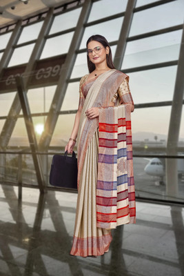 Feminista Printed, Solid/Plain Daily Wear Crepe Saree(Cream)