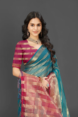 Aarunika IC Solid/Plain Bollywood Organza Saree(Green)