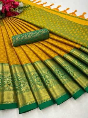 TRINITI FAB Floral Print Kanjivaram Jacquard Saree(Green)