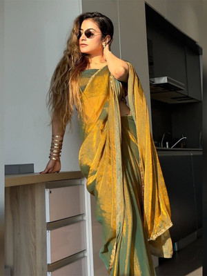 Rangvaali Solid/Plain Bollywood Chiffon Saree(Gold)