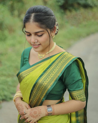 Paramparik Textile Self Design Daily Wear Cotton Blend Saree(Light Green)