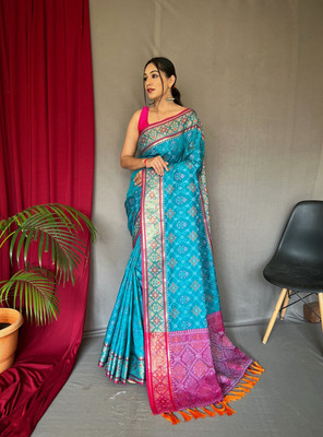 SGF11 Self Design Handloom Pure Silk Saree(Blue)