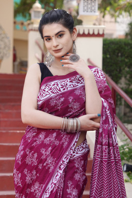 Craftmusium Printed, Color Block, Blocked Printed, Floral Print, Dyed Daily Wear Pure Cotton Saree(Maroon)