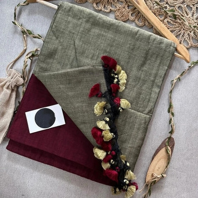 Amita Collections Color Block Daily Wear Pure Cotton Saree(Grey, Maroon)