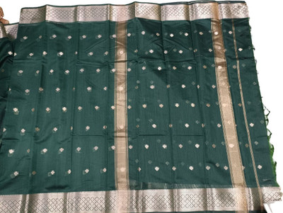 Poonam Self Design Banarasi Cotton Silk Saree(Green, Gold)