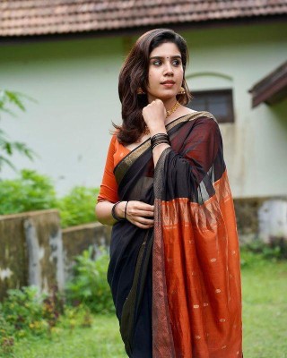 AVANTIKA FASHION Woven Kanjivaram Pure Silk, Art Silk Saree(Black, Orange)