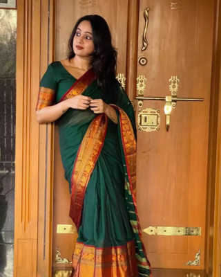 HITESH ENTERPRISE Animal Print Narayanpet Cotton Silk Saree(Green)