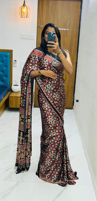Vihan Fab Surat Printed Kalamkari Jacquard Saree(Black)