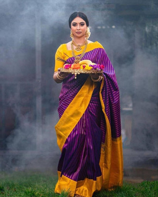 ORGANZA Woven, Embroidered, Self Design Kanjivaram Organza Saree(Multicolor)