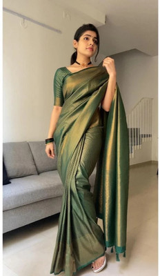 AVANTIKA FASHION Woven Kanjivaram Pure Silk, Art Silk Saree(Green)