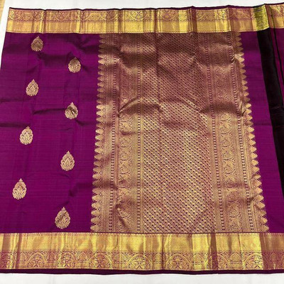 KOMAL NX Woven Banarasi Silk Blend Saree(Maroon)