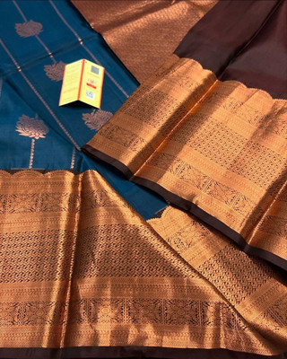 UNIVERSAL DESIGNER STUDIO Geometric Print Banarasi Jacquard Saree(Blue)