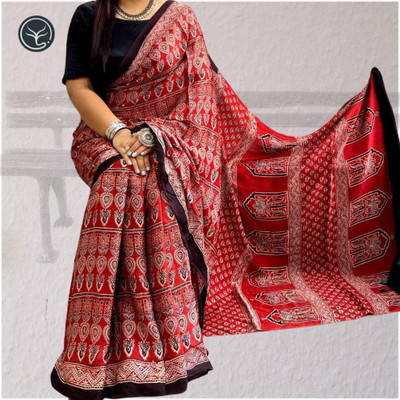 SDGRATITUDE Printed, Self Design, Solid/Plain, Geometric Print, Digital Print Daily Wear Crepe Saree(Red)