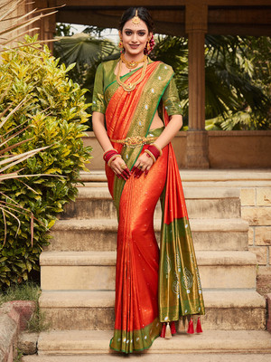 Divastri Woven Kanjivaram Art Silk Saree(Red)