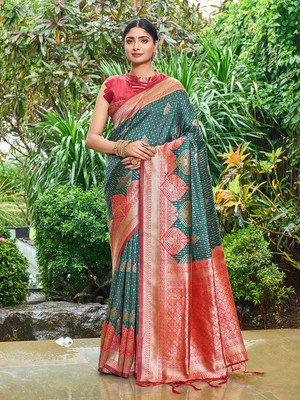Gariya Fab Embellished Banarasi Silk Blend Saree(Dark Green)
