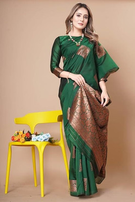 SilkSutra Embroidered Banarasi Silk Blend Saree(Multicolor)