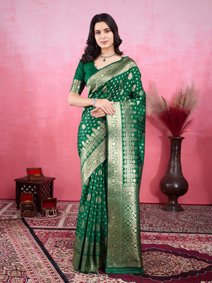 Niwaa Printed, Self Design, Floral Print, Embellished, Woven Kanjivaram Silk Blend, Jacquard Saree(Green)