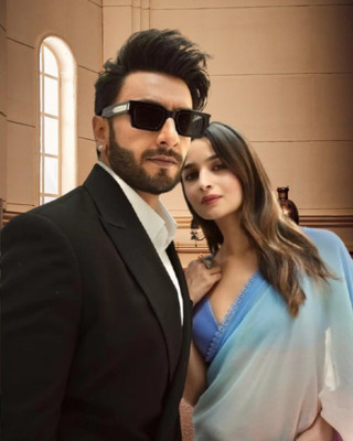 Jayu Embroidered Daily Wear Georgette Saree(Multicolor)