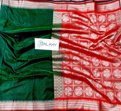 HouseOfCommon Woven Banarasi Jacquard Saree(Dark Green, Red)